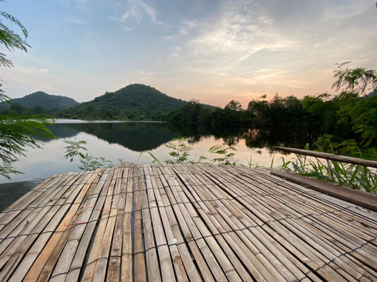 Royal Mountain Hut Hotel Ratchaburi Екстериор снимка