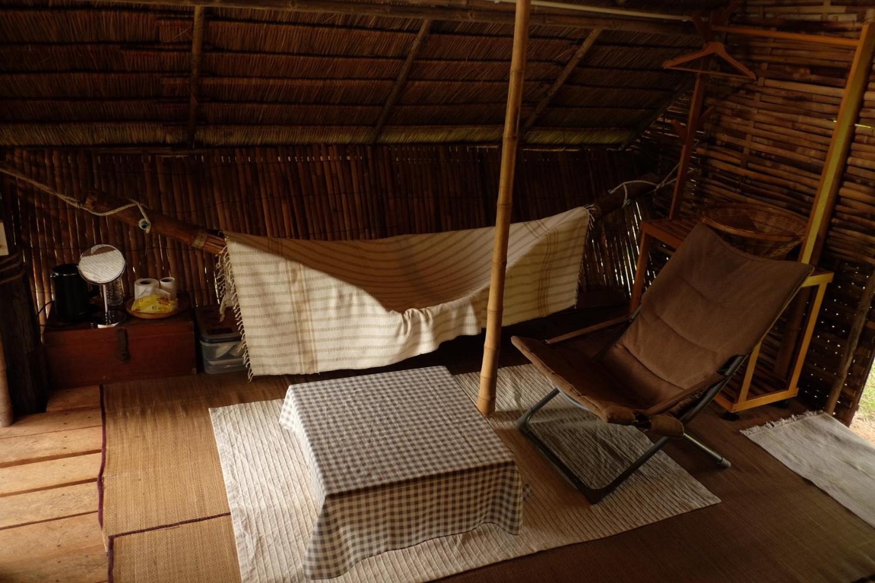Royal Mountain Hut Hotel Ratchaburi Стая снимка